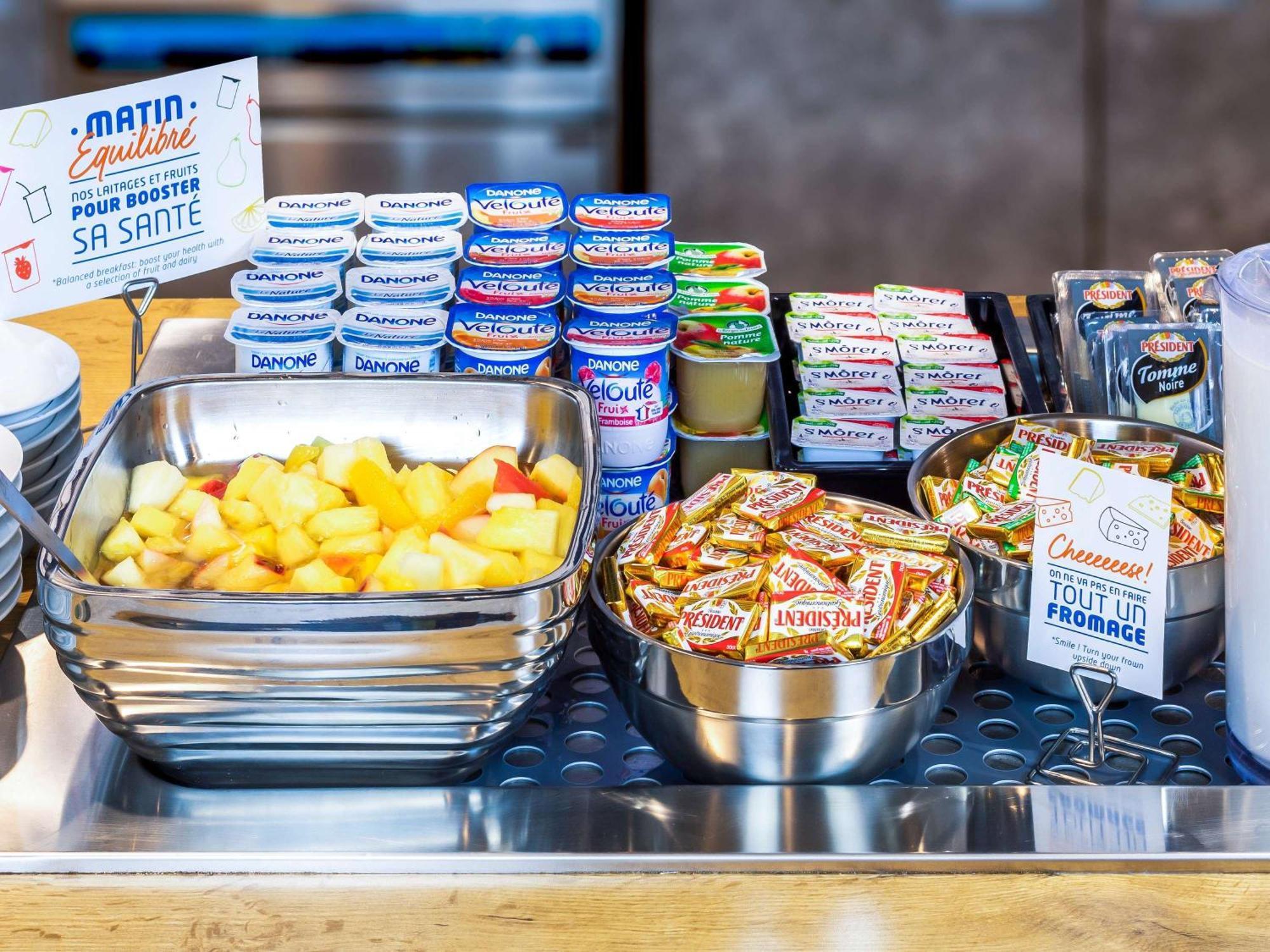 Ibis Budget Rueil Malmaison Экстерьер фото