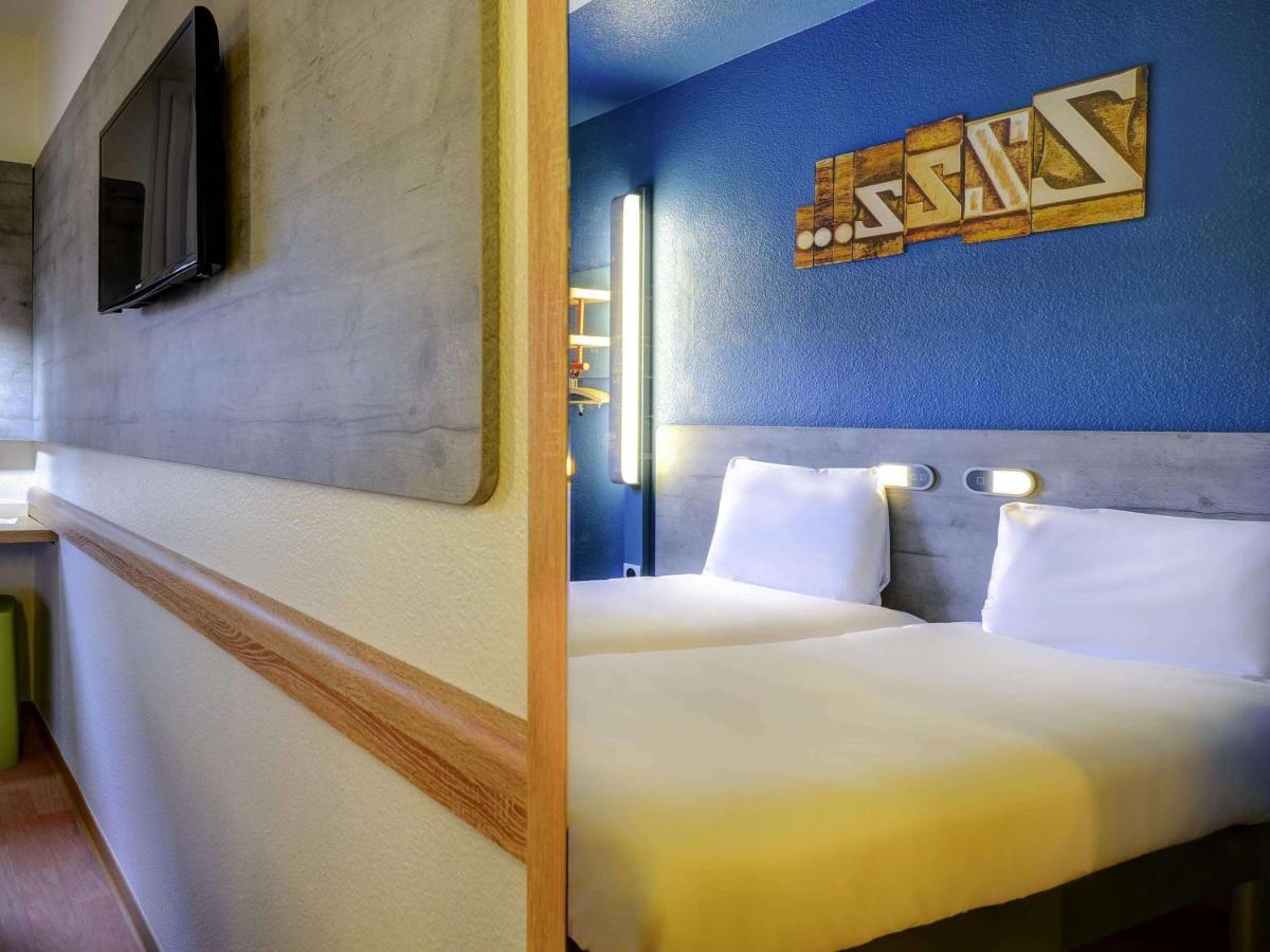 Ibis Budget Rueil Malmaison Экстерьер фото