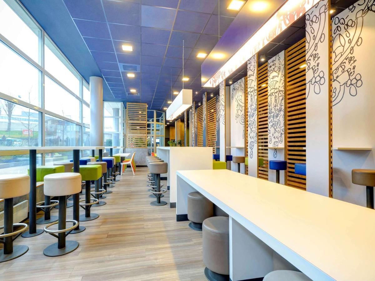 Ibis Budget Rueil Malmaison Экстерьер фото